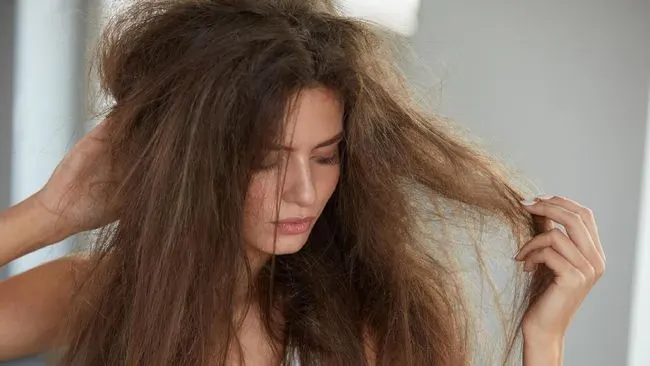 rambut rusak karena rontok