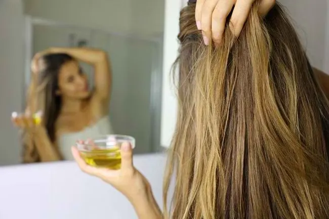 gunakan minyak rambut